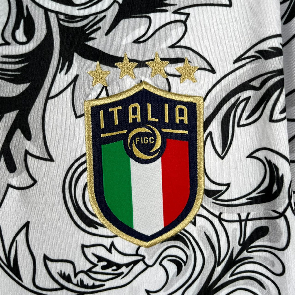 Italy "Versace" White Limited edition kit