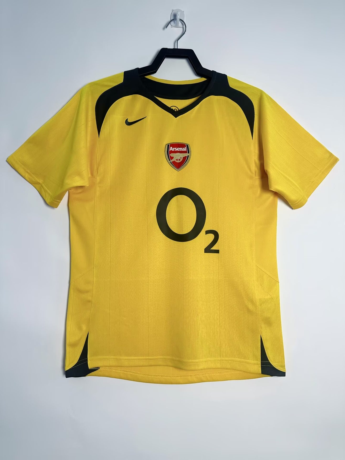 Arsenal 2005-2006 Kit