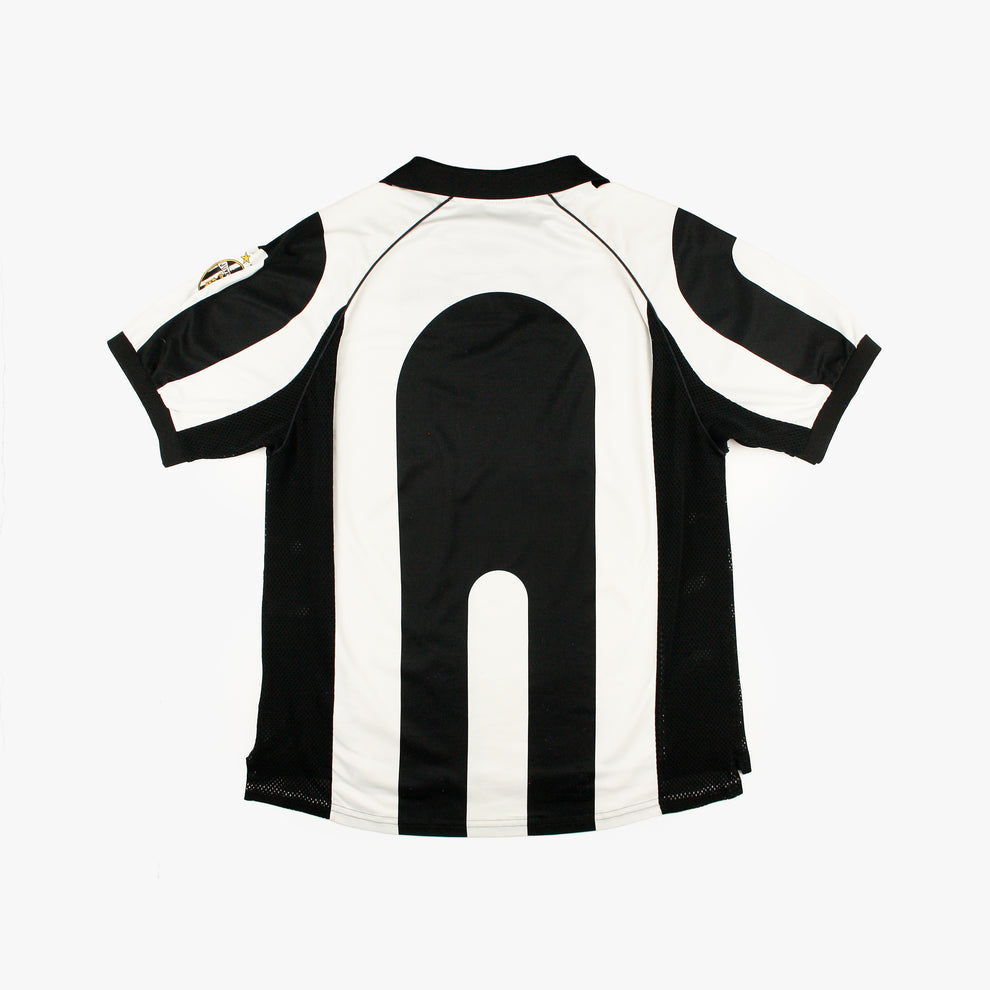 Juventus 1997-1998 Kit