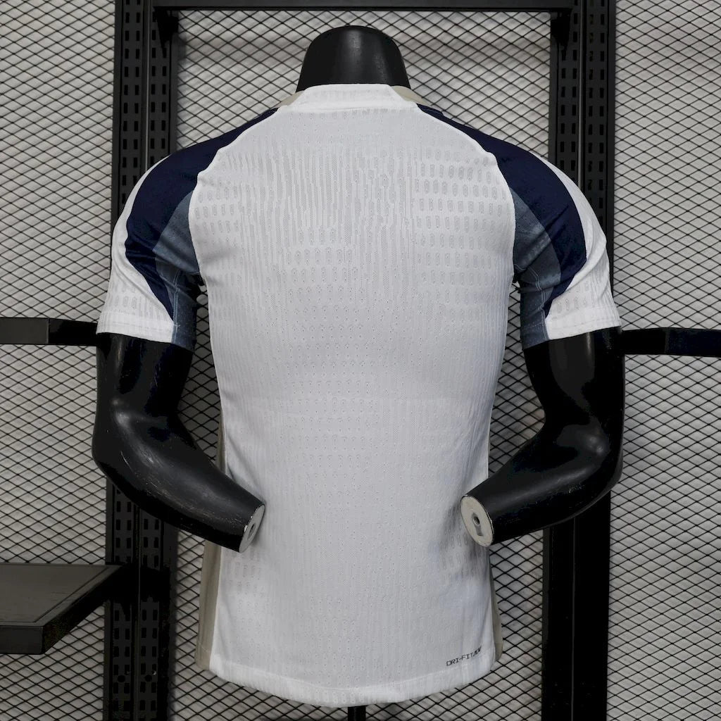 Tottenham Hotspur 2025-2026 Kit